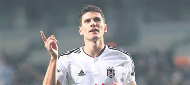Mario Gomez’e Yönetimden ÇArpıcı Sözler